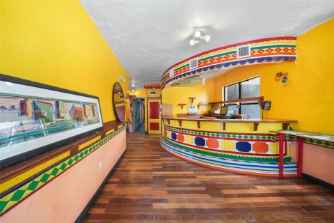 Propiedad comercial en venta en Miami Beach, Florida № 1935490 - foto 20