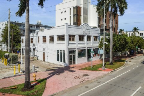 Propiedad comercial en venta en Miami Beach, Florida № 1935490 - foto 4