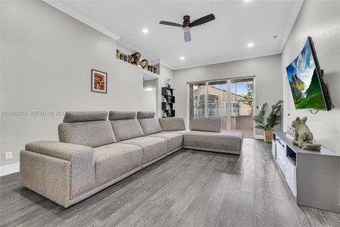 House in Pembroke Pines, Florida 4 bedrooms, 195.28 sq.m. № 2028915 - photo 10