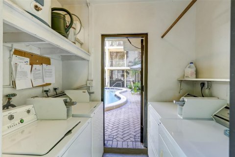 Condo in Fort Lauderdale, Florida, 2 bedrooms № 2154165 - photo 21