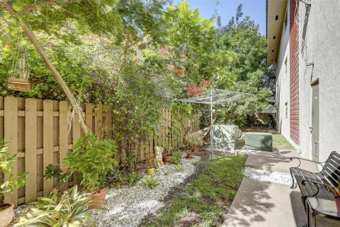 Condo in Fort Lauderdale, Florida, 2 bedrooms № 2154165 - photo 20