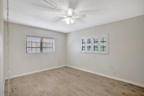 Condo in Fort Lauderdale, Florida, 2 bedrooms № 2154165 - photo 9