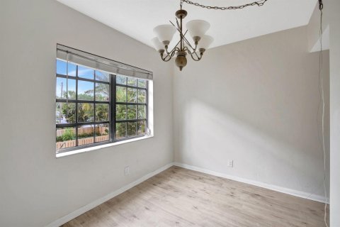 Condo in Fort Lauderdale, Florida, 2 bedrooms № 2154165 - photo 7