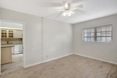 Condo in Fort Lauderdale, Florida, 2 bedrooms № 2154165 - photo 8