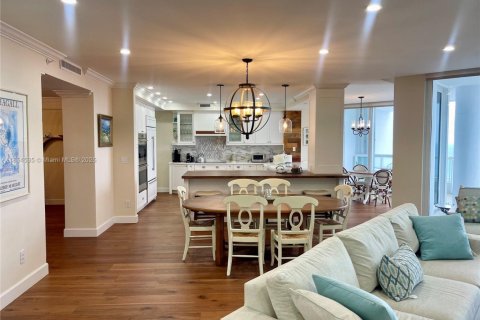 Condominio en Aventura, Florida, 3 dormitorios  № 2054757