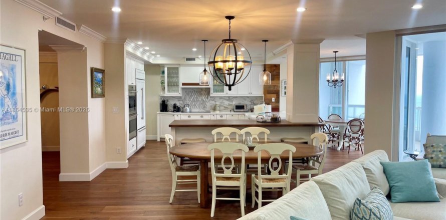 Condominio en Aventura, Florida, 3 dormitorios  № 2054757