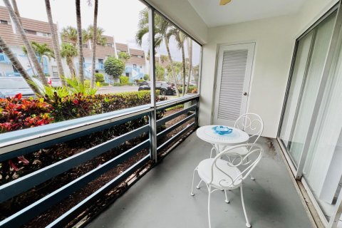 Condo in Jensen Beach, Florida, 1 bedroom № 2193327 - photo 5