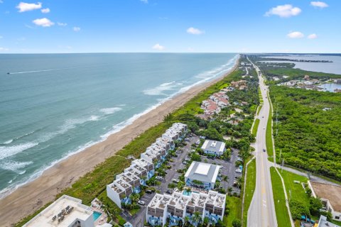 Condo in Jensen Beach, Florida, 1 bedroom № 2193327 - photo 21