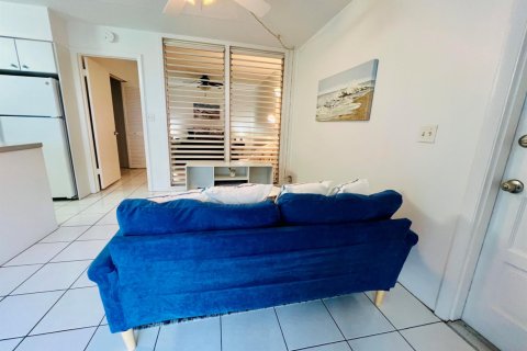 Condo in Jensen Beach, Florida, 1 bedroom № 2193327 - photo 8