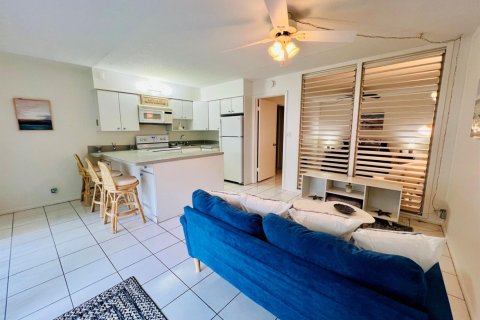 Condo in Jensen Beach, Florida, 1 bedroom № 2193327 - photo 6