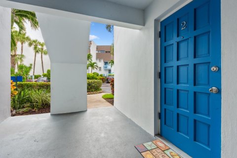 Condo in Jensen Beach, Florida, 1 bedroom № 2193327 - photo 4