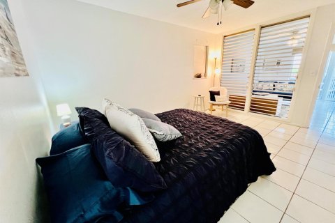 Condo in Jensen Beach, Florida, 1 bedroom № 2193327 - photo 13