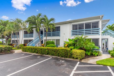 Condo in Jensen Beach, Florida, 1 bedroom № 2193327 - photo 2