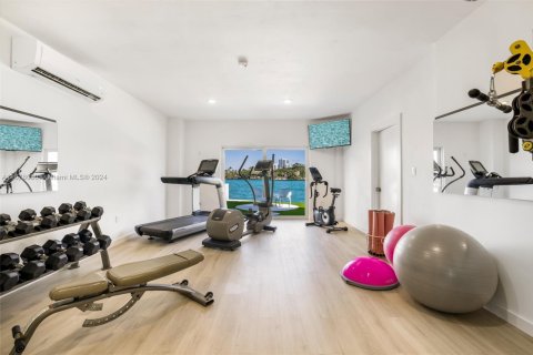 Copropriété à louer à Bay Harbor Islands, Floride: 2 chambres, 140.28 m2 № 1862733 - photo 19