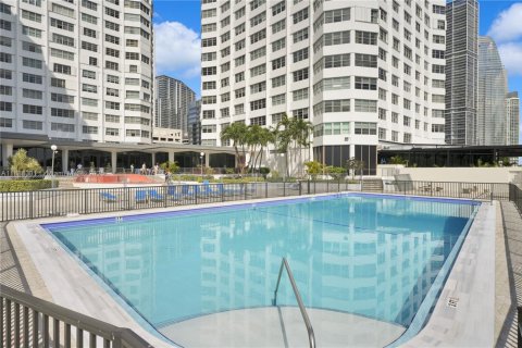 Condominio en venta en Miami, Florida, 2 dormitorios, 91.97 m2 № 1933256 - foto 12
