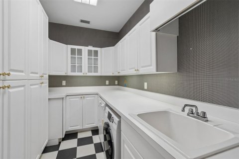 Condo in Tampa, Florida, 3 bedrooms  № 2299758 - photo 21