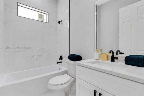 Купить виллу или дом в Кейп-Корал, Флорида 4 спальни, 171.13м2, № 2044797 - фото 17