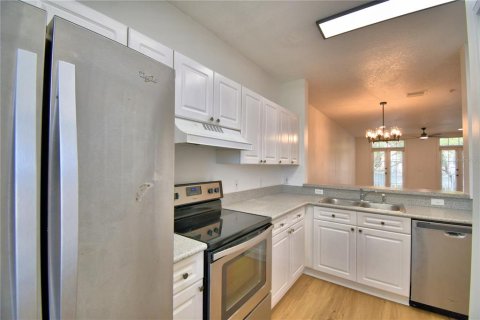 Condo in Kissimmee, Florida, 2 bedrooms  № 1635865 - photo 29