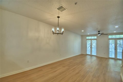Condo in Kissimmee, Florida, 2 bedrooms  № 1635865 - photo 2