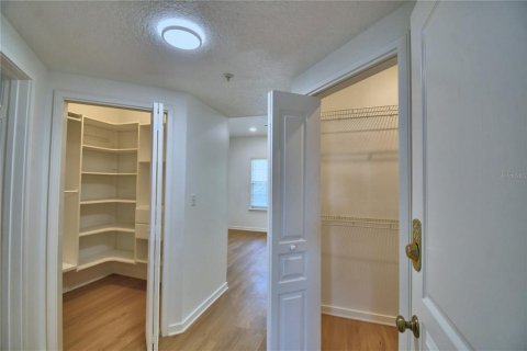 Condo in Kissimmee, Florida, 2 bedrooms  № 1635865 - photo 14