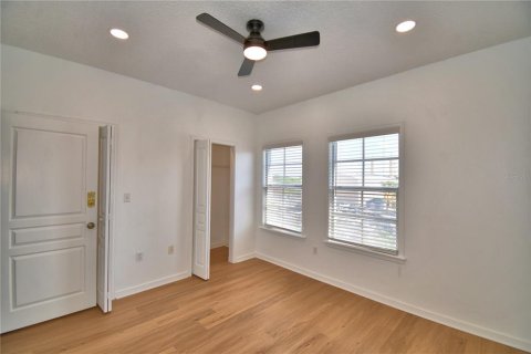Condo in Kissimmee, Florida, 2 bedrooms  № 1635865 - photo 11