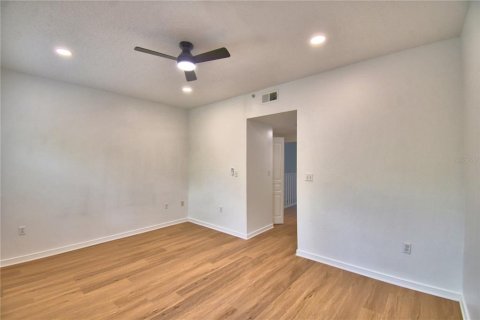 Condo in Kissimmee, Florida, 2 bedrooms  № 1635865 - photo 22