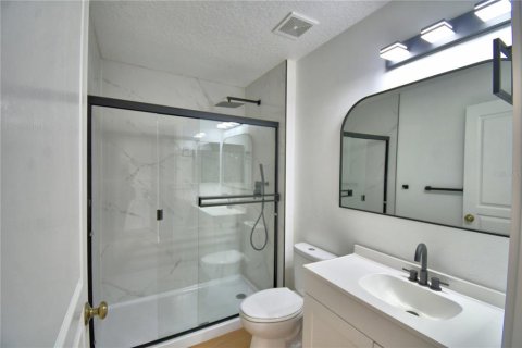 Condo in Kissimmee, Florida, 2 bedrooms  № 1635865 - photo 7