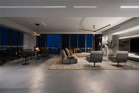 Condo in Miami, Florida, 3 bedrooms  № 1973632 - photo 22