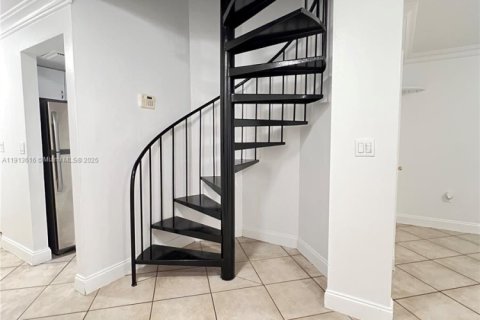 Copropriété à louer à Miami, Floride: 2 chambres, 108.23 m2 № 1968889 - photo 7