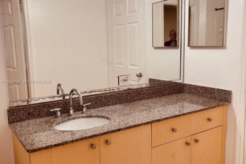 Снять в аренду кондоминиум в Мирамар, Флорида 1 спальня, 74.32м2, № 2006772 - фото 9