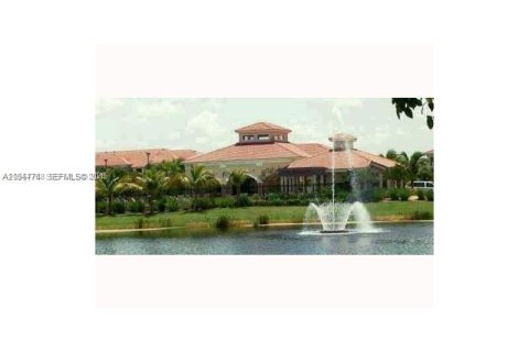 Снять в аренду кондоминиум в Мирамар, Флорида 1 спальня, 74.32м2, № 2006772 - фото 4