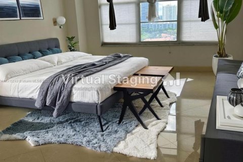 Condo in Hollywood, Florida, 2 bedrooms  № 2039788 - photo 11