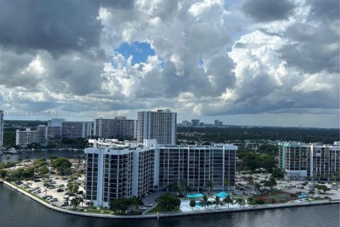 Condo in Hollywood, Florida, 2 bedrooms  № 2039788