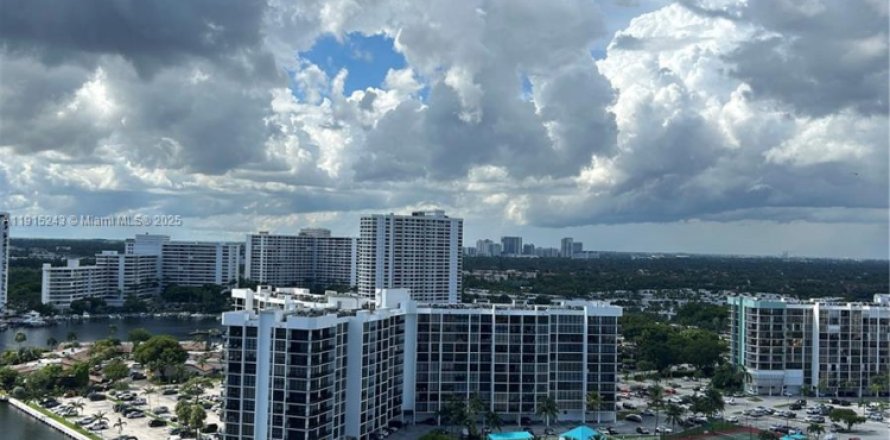 Condo in Hollywood, Florida, 2 bedrooms  № 2039788