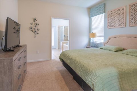 Casa en venta en Kissimmee, Florida, 6 dormitorios, 291.9 m2 № 2230535 - foto 5
