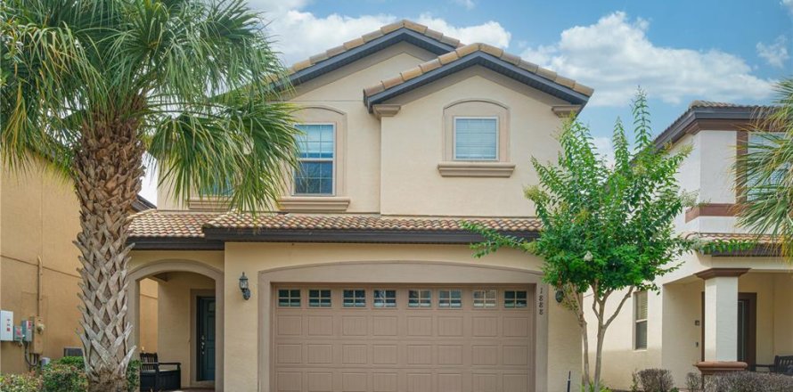 Casa en Kissimmee, Florida 6 dormitorios, 291.9 m2 № 2230535