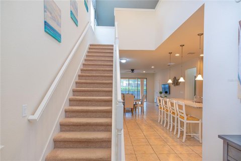 Casa en venta en Kissimmee, Florida, 6 dormitorios, 291.9 m2 № 2230535 - foto 2
