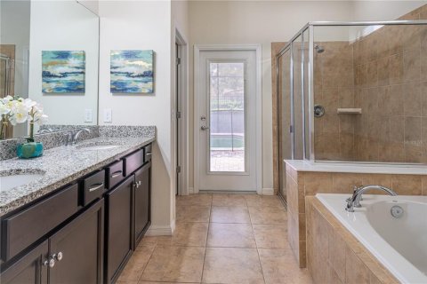 Casa en venta en Kissimmee, Florida, 6 dormitorios, 291.9 m2 № 2230535 - foto 7