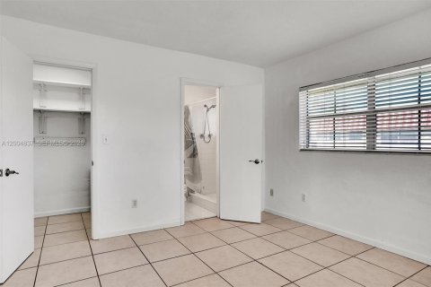 Condo in Pinecrest, Florida, 3 bedrooms  № 2069532 - photo 18