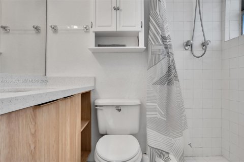 Condo in Pinecrest, Florida, 3 bedrooms  № 2069532 - photo 23