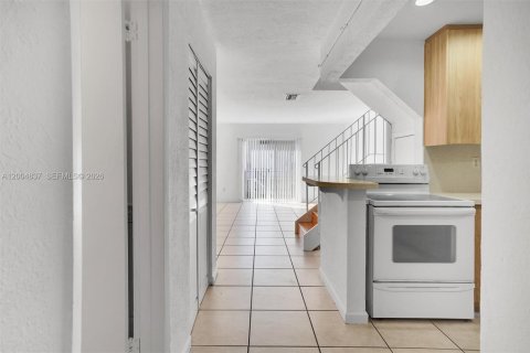 Condo in Pinecrest, Florida, 3 bedrooms  № 2069532 - photo 3