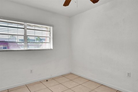Condo in Pinecrest, Florida, 3 bedrooms  № 2069532 - photo 24