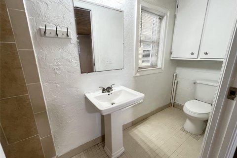 Villa ou maison à louer à Bradenton, Floride: 4 chambres, 115.76 m2 № 2399418 - photo 11