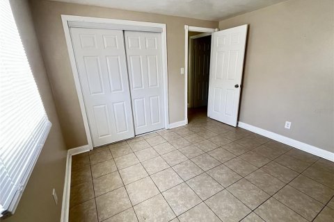 Villa ou maison à louer à Bradenton, Floride: 4 chambres, 115.76 m2 № 2399418 - photo 16
