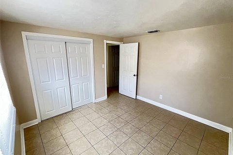Villa ou maison à louer à Bradenton, Floride: 4 chambres, 115.76 m2 № 2399418 - photo 7