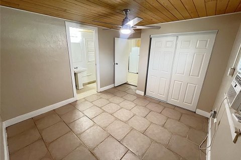Villa ou maison à louer à Bradenton, Floride: 4 chambres, 115.76 m2 № 2399418 - photo 12