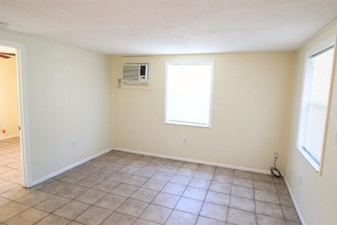 Apartamento en alquiler en Englewood, Florida, 1 dormitorio, 60.39 m2 № 1872913 - foto 4
