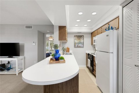 Condominio en venta en Bradenton, Florida, 1 dormitorio, 61.32 m2 № 2148592 - foto 12