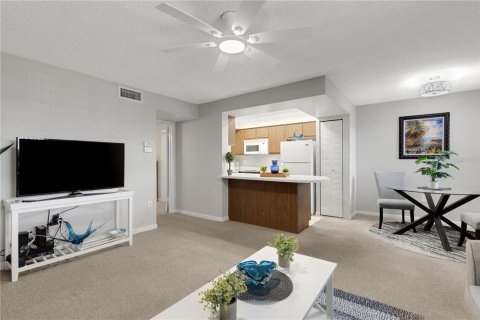 Condominio en venta en Bradenton, Florida, 1 dormitorio, 61.32 m2 № 2148592 - foto 5