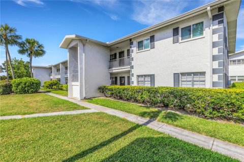 Condominio en Bradenton, Florida, 1 dormitorio  № 2148592